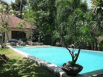 Finn'S Villa Santai Seminyak