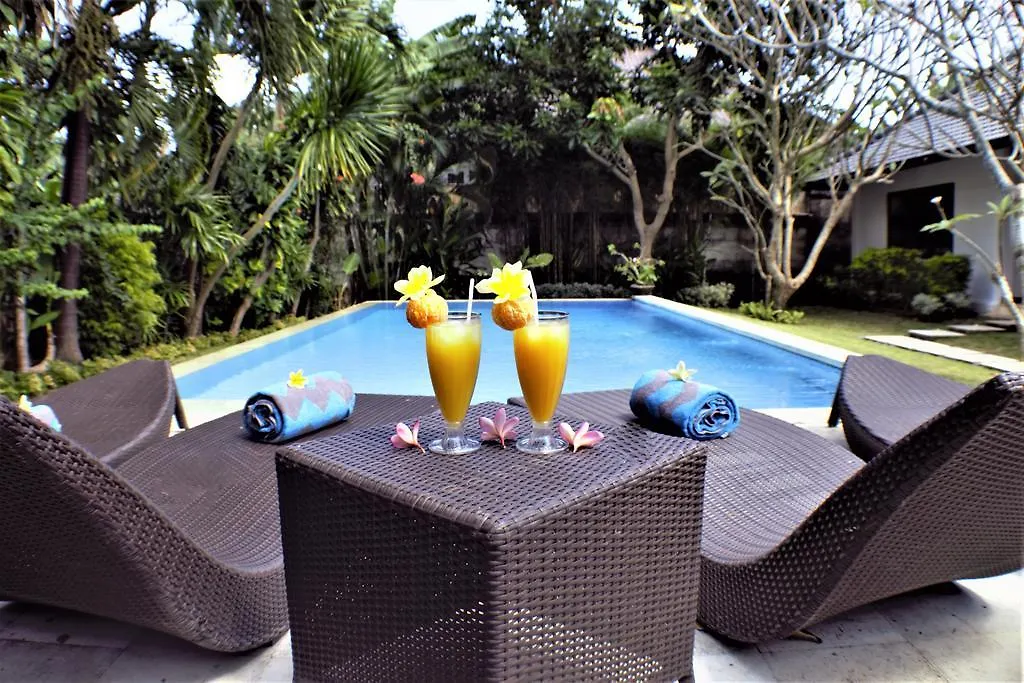 Finn'S Villa Santai Seminyak