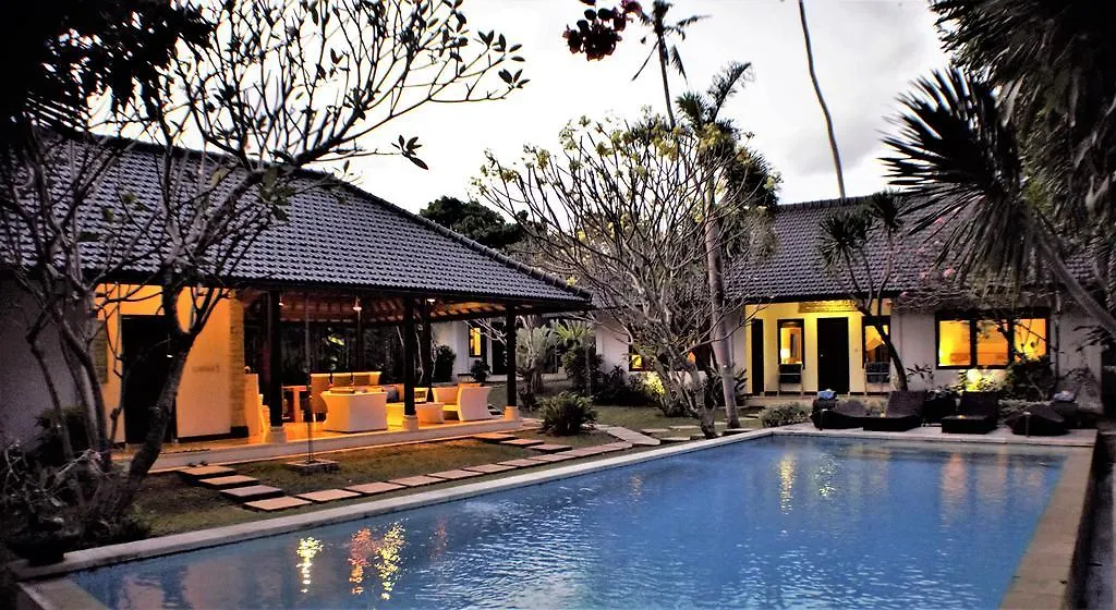 Finn'S Villa Santai Seminyak