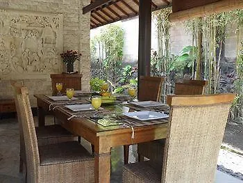 Finn'S Villa Santai Seminyak 0*,  Indonesia