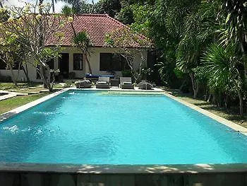 Finn'S Villa Santai Seminyak