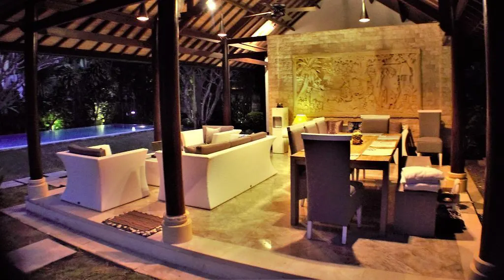 Finn'S Villa Santai Seminyak